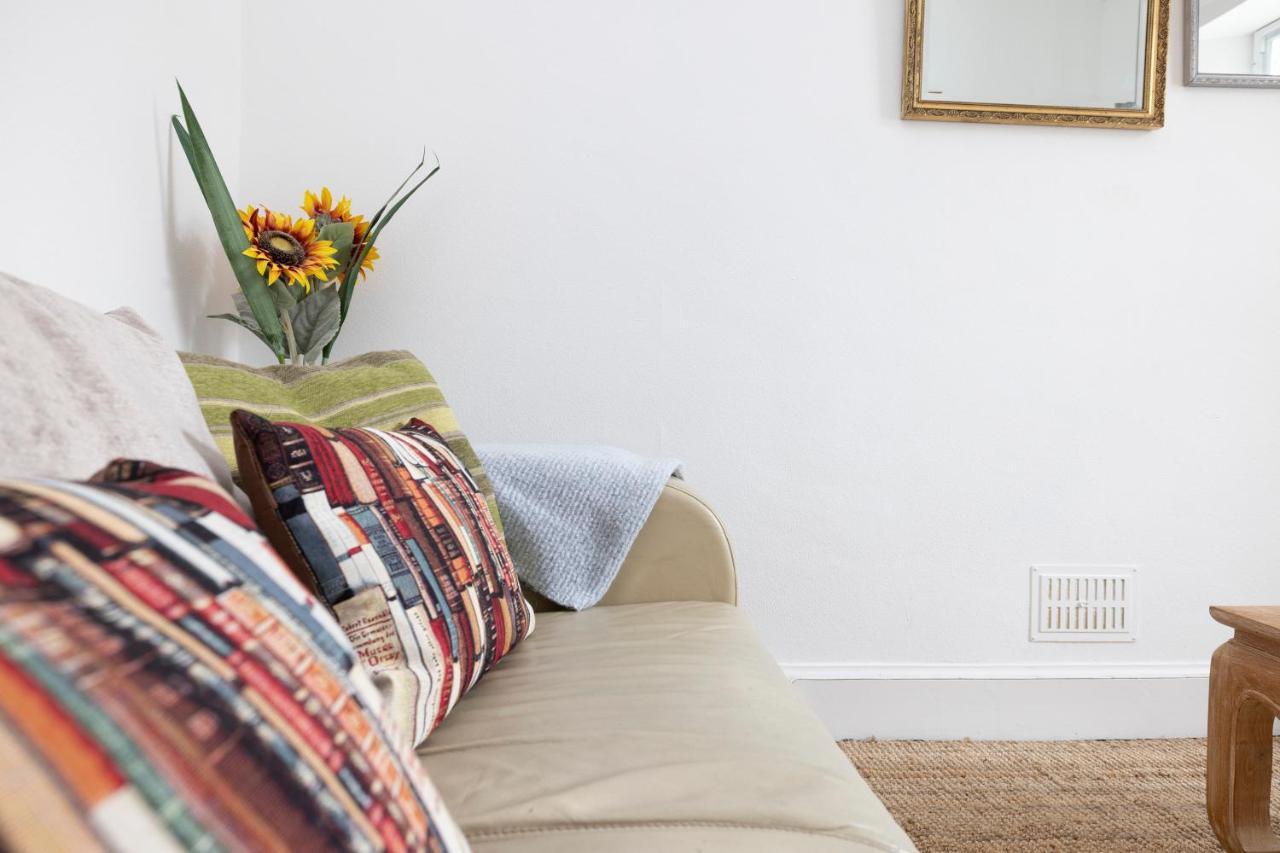 Joivy Cosy Flat In The Heart Of Edinburgh Apartman Kültér fotó